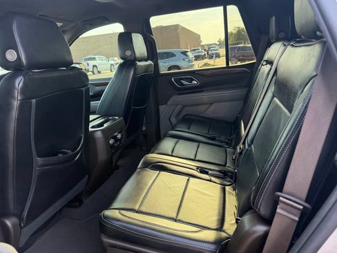 Used 2022 GMC Yukon SLE AWD/4WD image 19