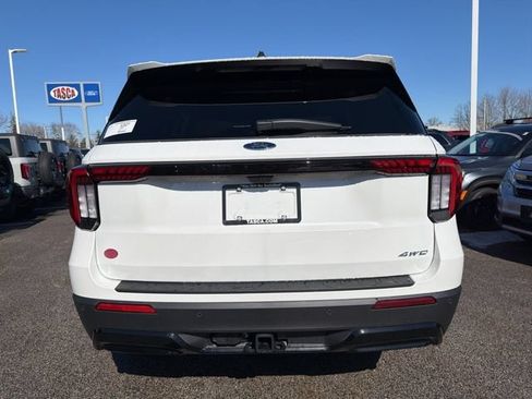 New 2026 Ford Explorer ST-Line w/ ST-Line Street Pack AWD/4WD image 4