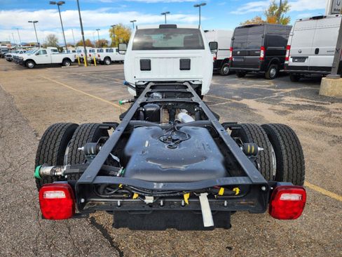 New 2024 RAM 5500 Tradesman image 15