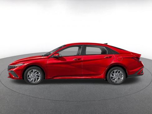 Used 2026 Hyundai Elantra Hybrid FWD image 3