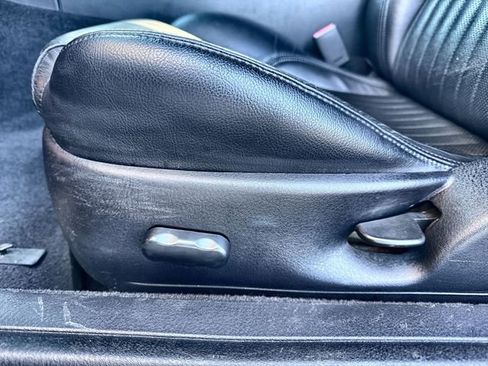 Used 2004 Ford Thunderbird image 20