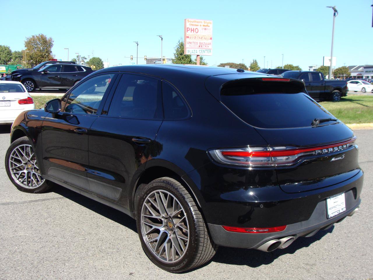 Used 2020 Porsche Macan S w/ Premium Package Plus AWD/4WD image 4