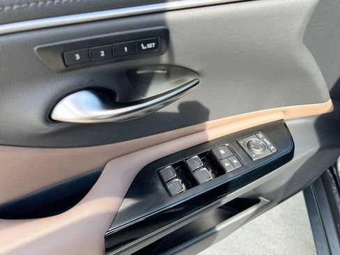 Certified 2025 Lexus ES 350 w/ Technology Package FWD image 11