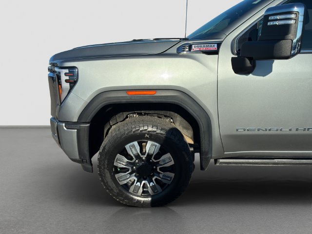 Used 2025 GMC Sierra 3500 Denali w/ Denali Reserve Package AWD/4WD image 24