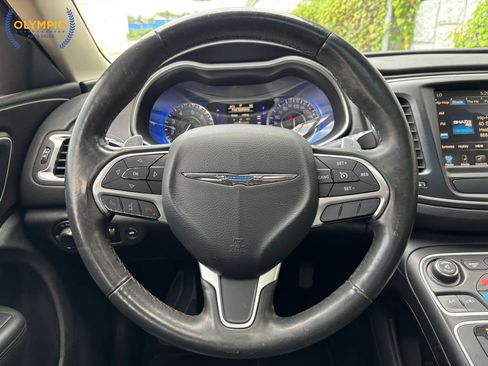 Used 2017 Chrysler 200 Limited Platinum w/ Comfort & Convenience Group image 21