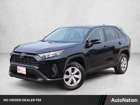 Used 2022 Toyota RAV4 LE AWD/4WD image 1