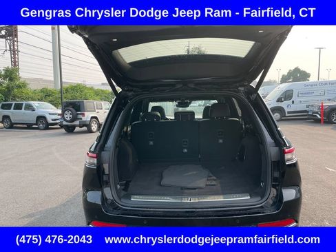 Certified 2023 Jeep Grand Cherokee Overland AWD/4WD image 28