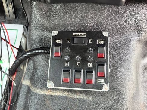Used 1999 Ford F350 2WD Regular Cab DRW Super Duty image 14
