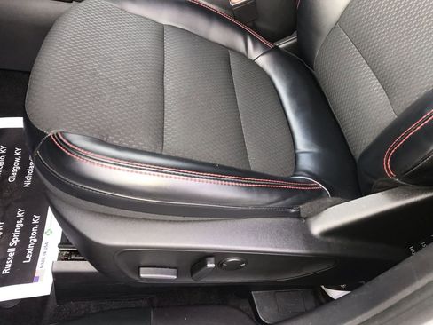 Used 2023 Ford Escape ST-Line AWD/4WD image 12