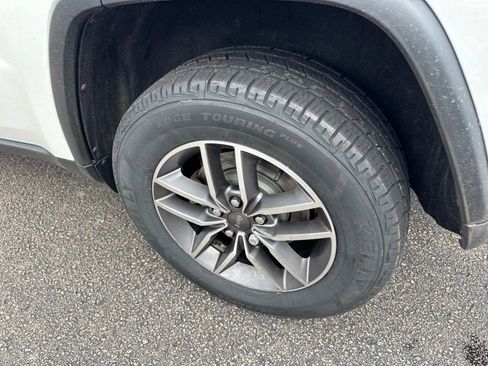 Used 2022 Jeep Grand Cherokee Limited image 6