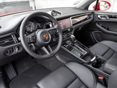 New 2026 Porsche Macan S image 4