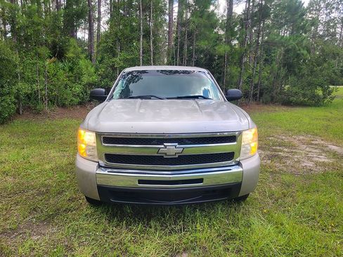 Used 2009 Chevrolet Silverado 1500 LT RWD image 2