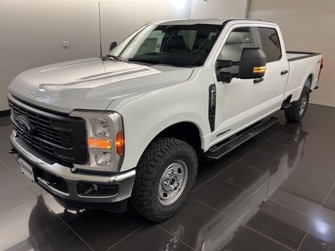 New 2026 Ford F350 XL w/ 360-Degree Camera Package image 3