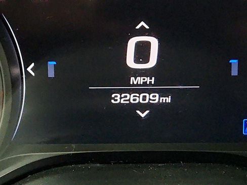 Used 2021 Chevrolet Camaro LT w/ RS Package image 13