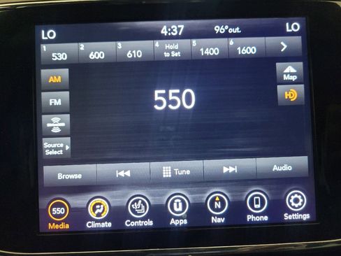 Used 2022 Jeep Grand Cherokee Laredo X AWD/4WD image 25