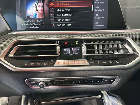 Used 2022 BMW X6 xDrive40i w/ M Sport Package AWD/4WD image 16