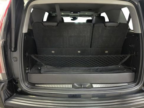 Used 2019 Cadillac Escalade Luxury w/ Escalade Sport Edition AWD/4WD image 19