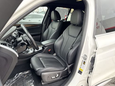 Used 2019 BMW X3 xDrive30i w/ Driving Assistance Package image 11