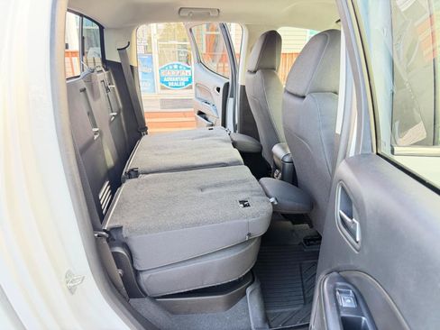 Used 2021 Chevrolet Colorado LT w/ LT Convenience Package AWD/4WD image 39