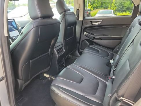 Used 2022 Ford Edge Titanium AWD/4WD image 10