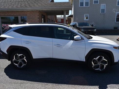 Used 2023 Hyundai Tucson Limited w/ Cargo Package AWD/4WD image 2