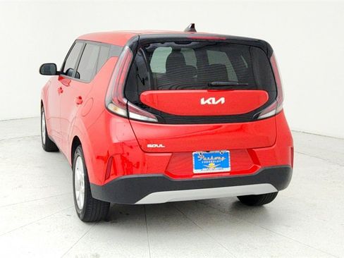 Used 2023 Kia Soul S image 5