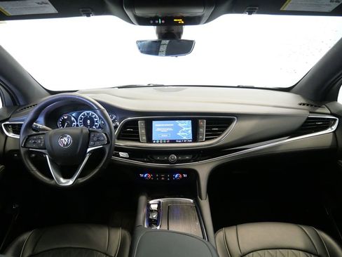 Used 2024 Buick Enclave Avenir w/ Avenir Technology Package AWD/4WD image 17
