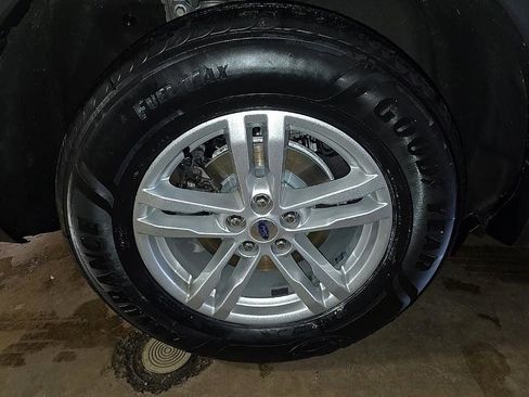 Used 2022 Ford Explorer XLT w/ Equipment Group 202A image 38