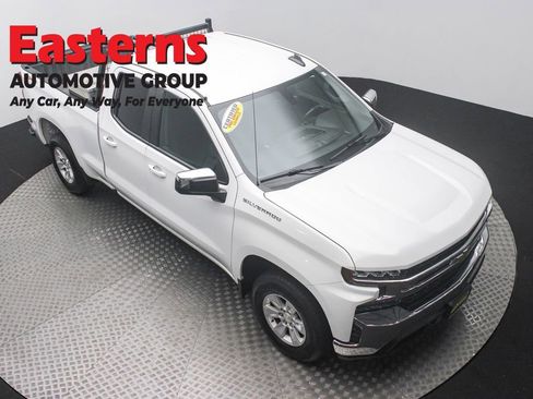 Used 2021 Chevrolet Silverado 1500 LT AWD/4WD image 3