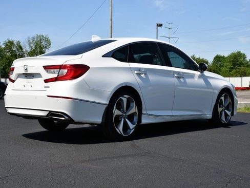 Used 2018 Honda Accord Touring image 7