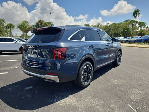 New 2026 Kia Sorento S FWD image 8