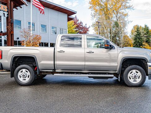 Used 2017 GMC Sierra 2500 SLE image 2
