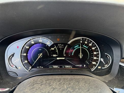 Used 2018 BMW 530e RWD image 16