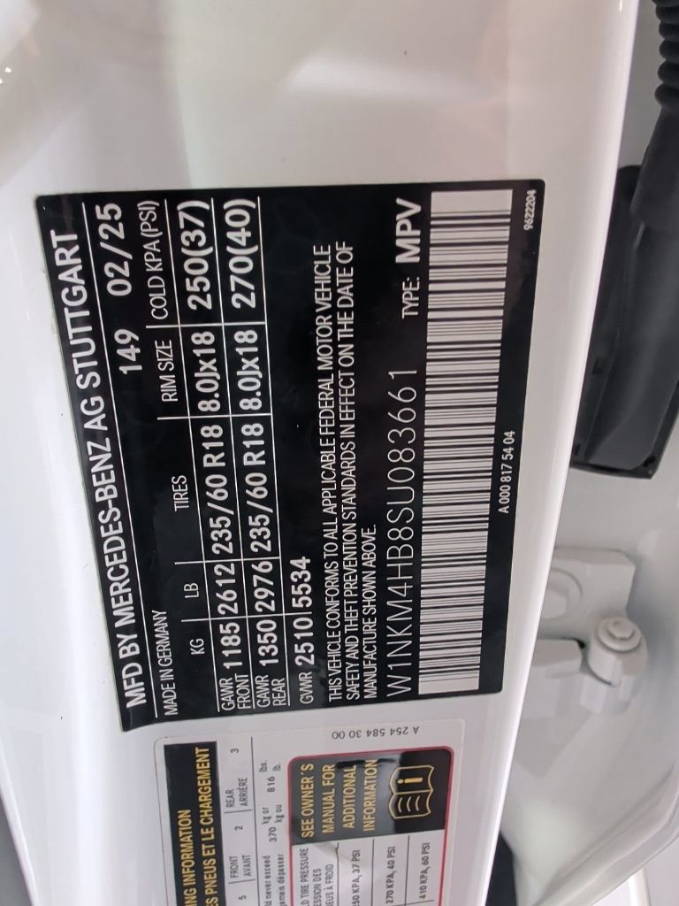 Used 2025 Mercedes-Benz GLC 300 4MATIC image 17