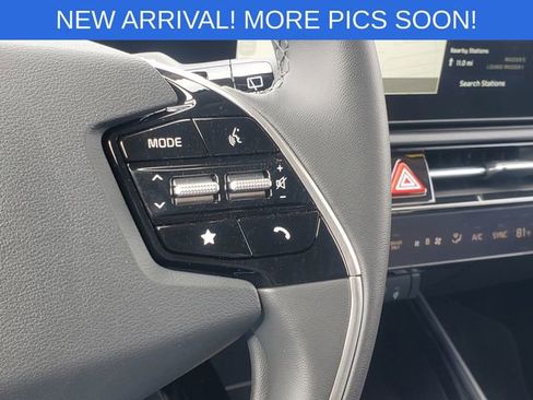 Used 2024 Kia Niro EX image 14