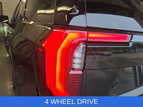 Used 2025 GMC Yukon Denali Ultimate AWD/4WD image 37