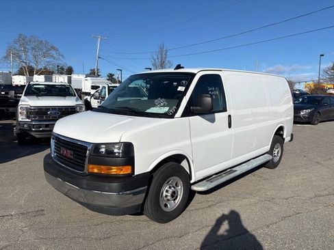 Used 2024 GMC Savana 2500 w/ Driver Convenience Package image 7