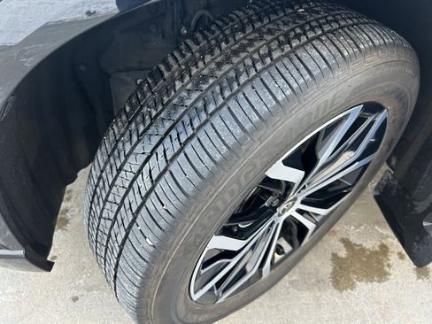 Certified 2025 Toyota Crown Signia image 11