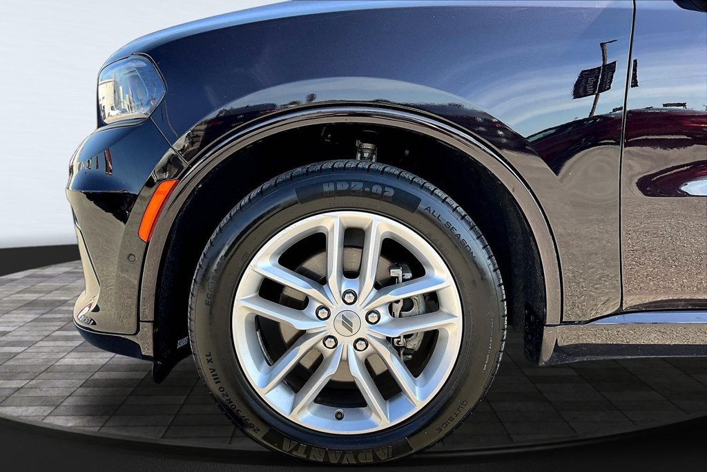 Used 2025 Dodge Durango GT AWD/4WD image 36