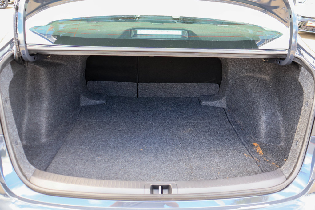 Used 2026 Toyota Corolla LE FWD image 27