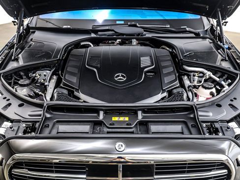 New 2025 Mercedes-Benz S 580 4MATIC Sedan image 11