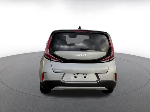 Used 2025 Kia Soul LX w/ LX Technology Package image 12
