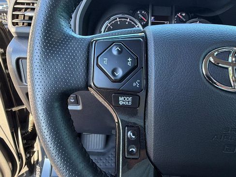 Used 2024 Toyota 4Runner TRD Off-Road Premium AWD/4WD image 27