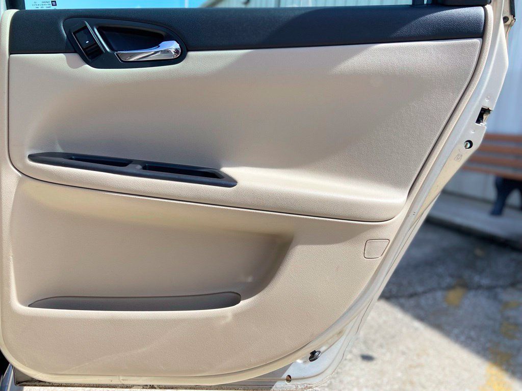 Used 2009 Chevrolet Impala LS FWD image 22