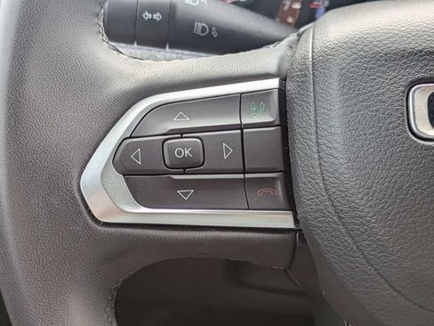 Used 2024 Jeep Compass Latitude AWD/4WD image 23