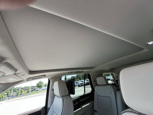 Used 2023 GMC Yukon Denali AWD/4WD image 27