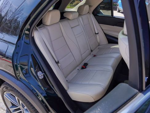 Used 2021 Mercedes-Benz GLE 350 4MATIC image 38