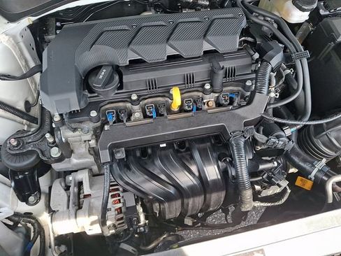 Used 2025 Hyundai Venue SEL FWD image 28