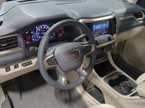 Used 2023 GMC Acadia Denali w/ Denali Technology Package AWD/4WD image 12