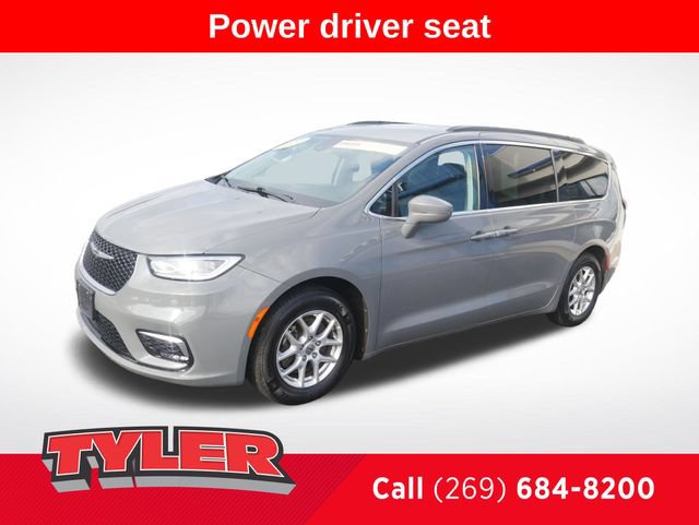 Used 2022 Chrysler Pacifica Touring-L FWD image 3